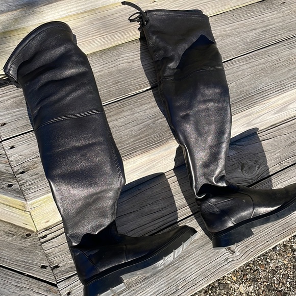 The KRISTINA Stuart Weitzman Boot in 5.5 (runs big! fits 6+) lug sole - Picture 8 of 10